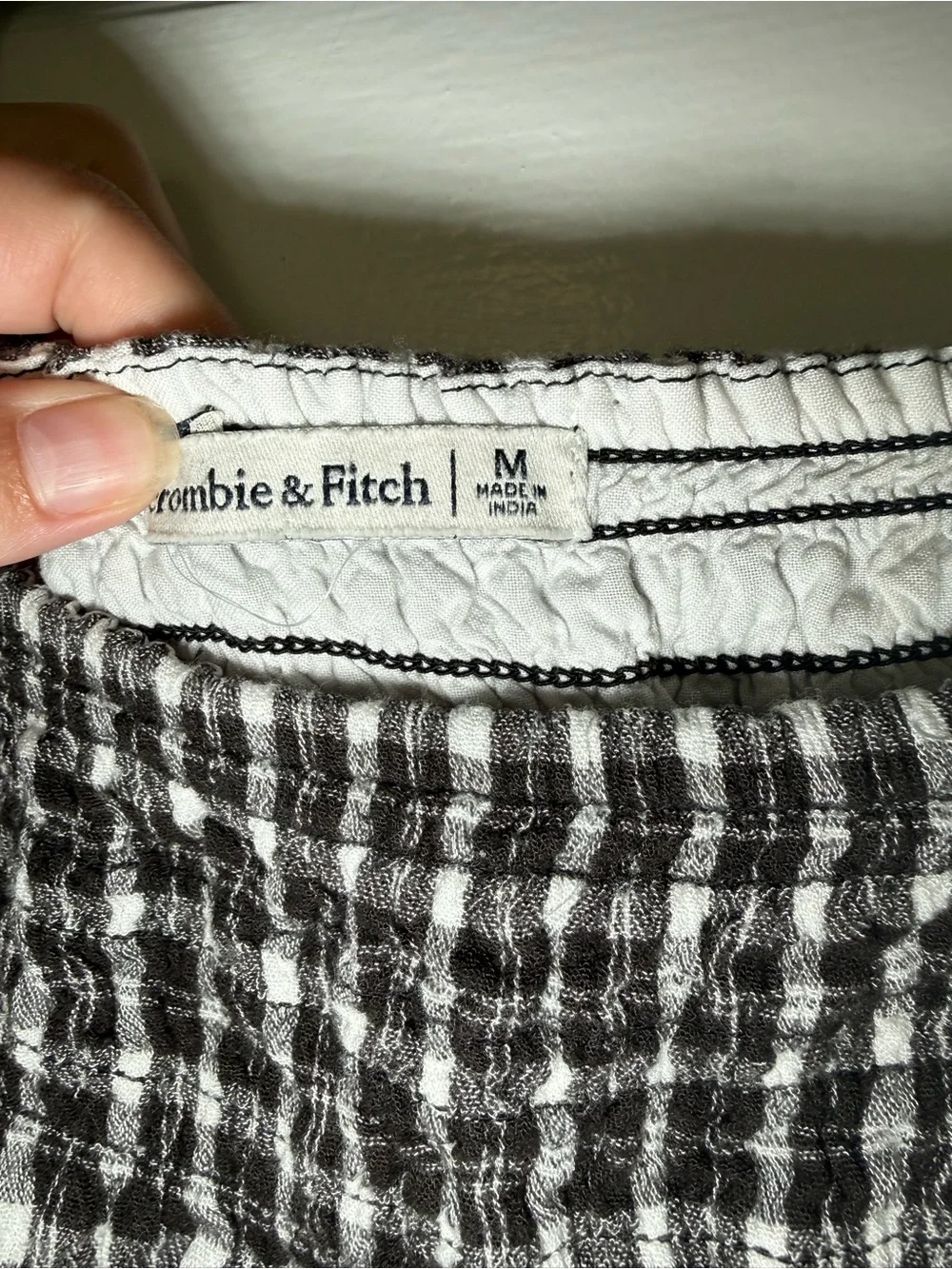 Abercrombie & Fitch Black and White Smocked Plaid Peasant Blouse Fall Boho Sz M